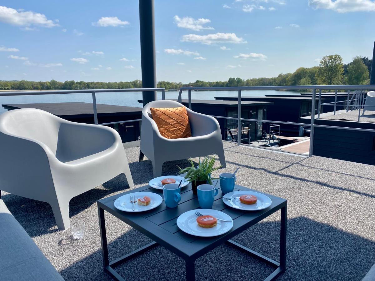 Houseboat Met Dakterras Mookerplas Middelaar Exterior foto